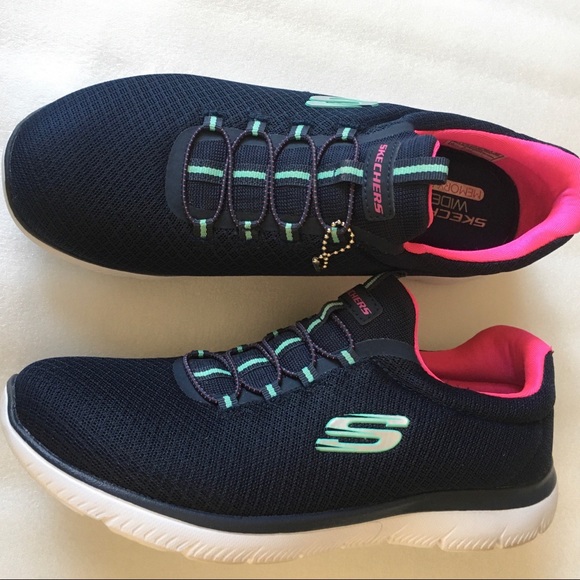 skechers wide shoes womens